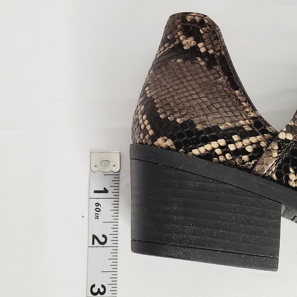 Fergalicious by Fergie Women's Wilder Ankle Boot - Picture 9 of 11